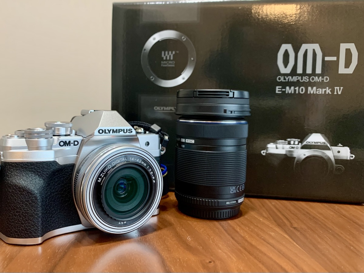 OM-D E-M10 MarkIV ダブルズームキット